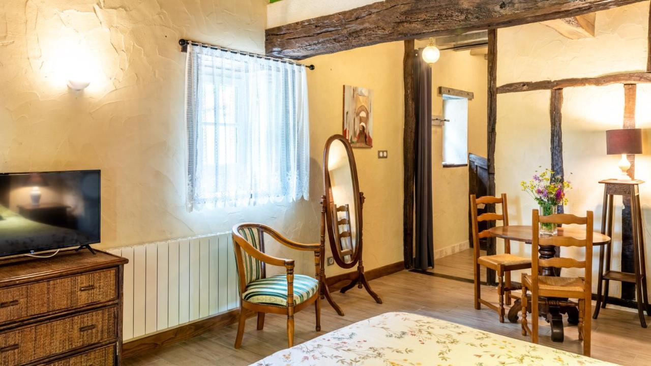 La Maison De Yuka Plieux エクステリア 写真